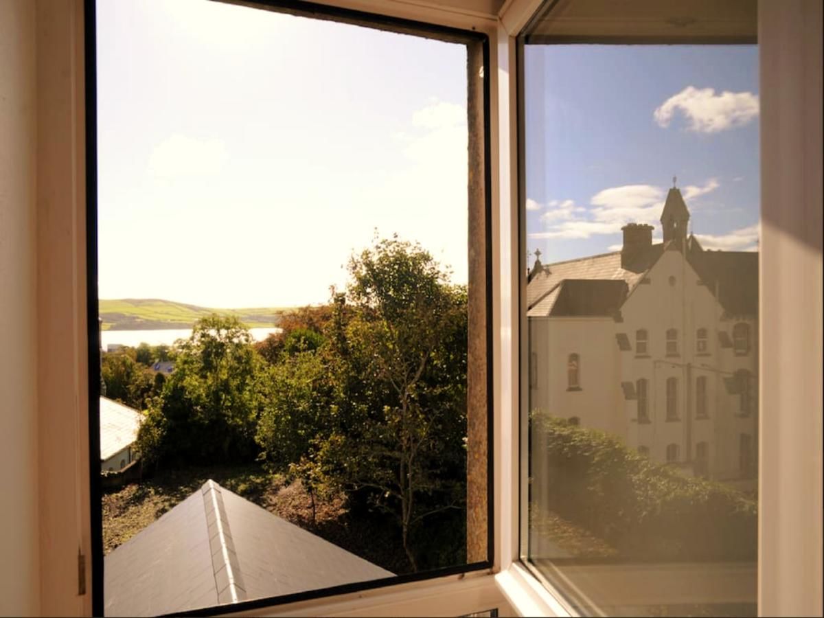 Отели типа «постель и завтрак» Dingle Garden Townhouse Дингл