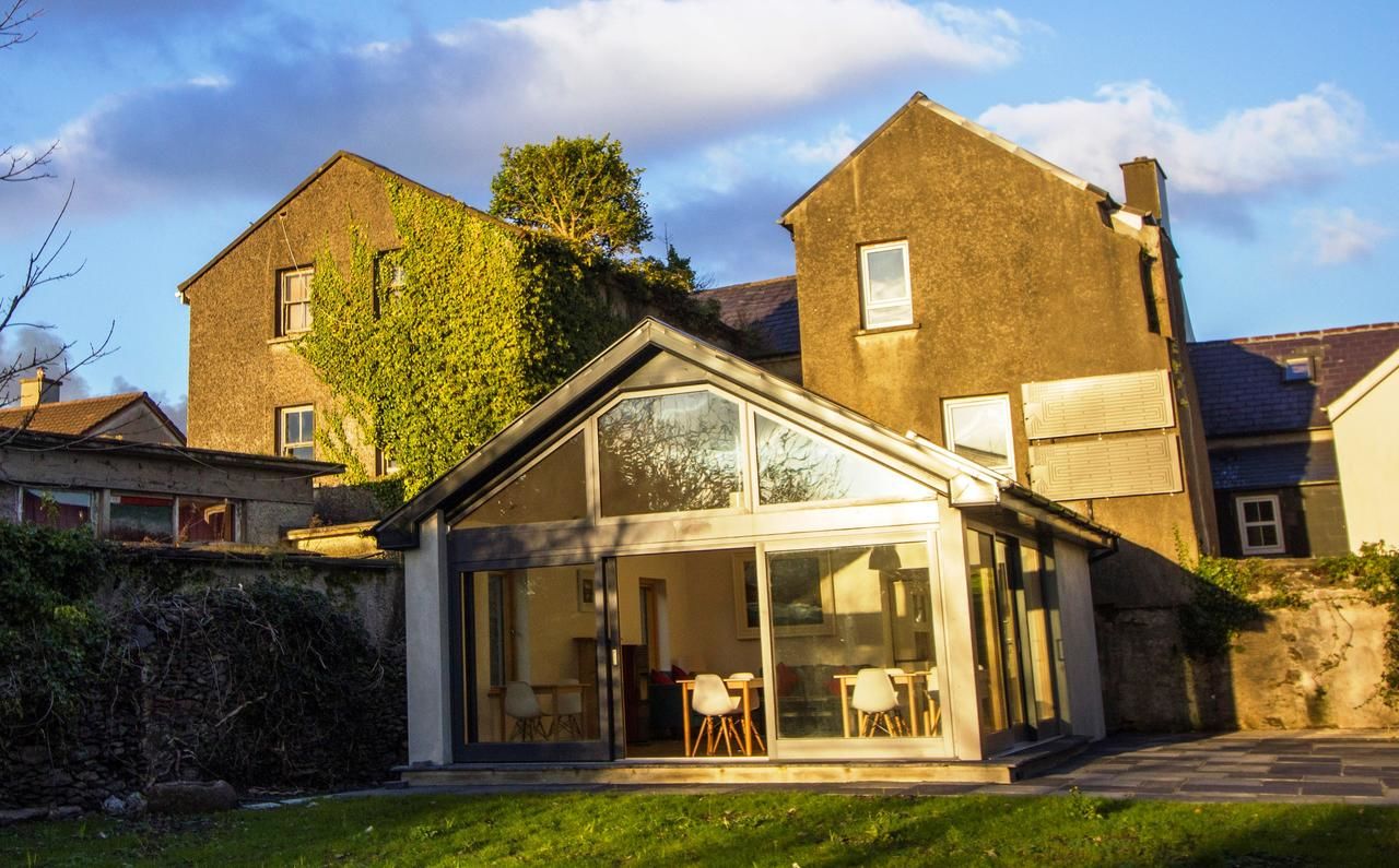 Отели типа «постель и завтрак» Dingle Garden Townhouse Дингл-23