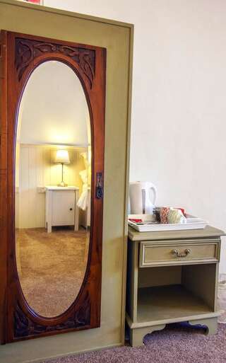Отели типа «постель и завтрак» Dingle Garden Townhouse Дингл Улучшенный номер с кроватью размера «king-size»-6